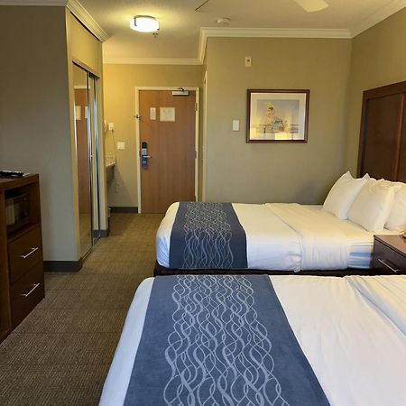 Comfort Inn & Suites Ocean Shores Exterior photo