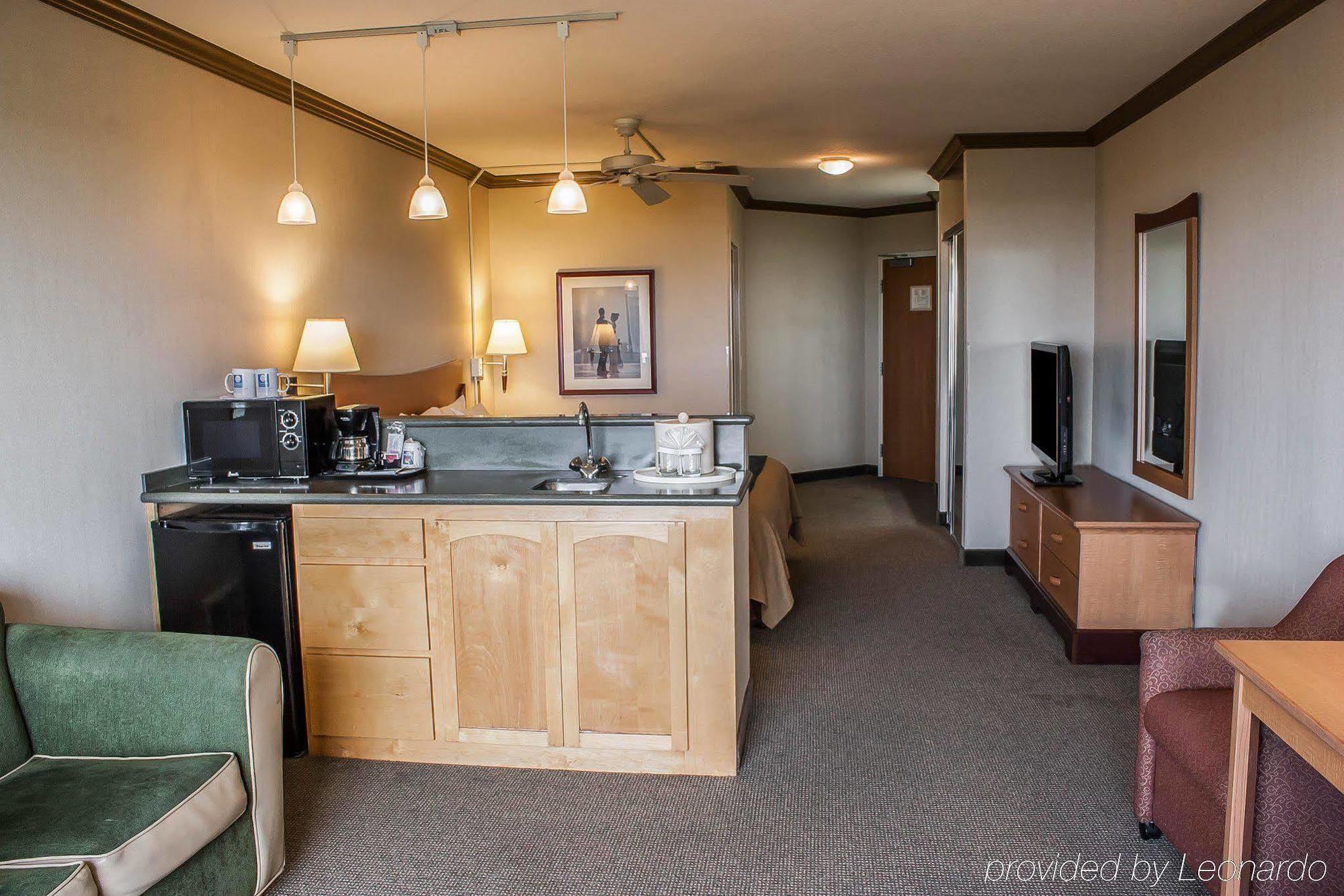 Comfort Inn & Suites Ocean Shores Exterior photo